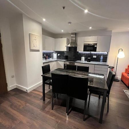 Spacious Sleep 7 Flat 20 Mins Central London Bp65 Экстерьер фото