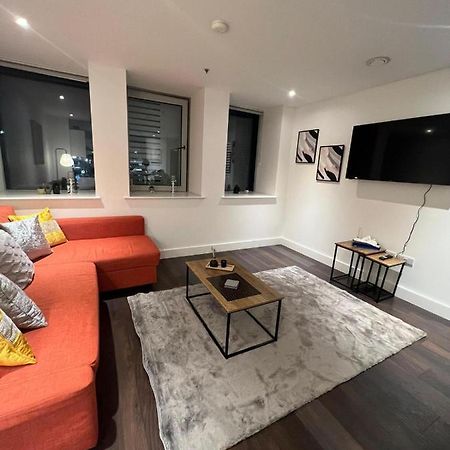 Spacious Sleep 7 Flat 20 Mins Central London Bp65 Экстерьер фото