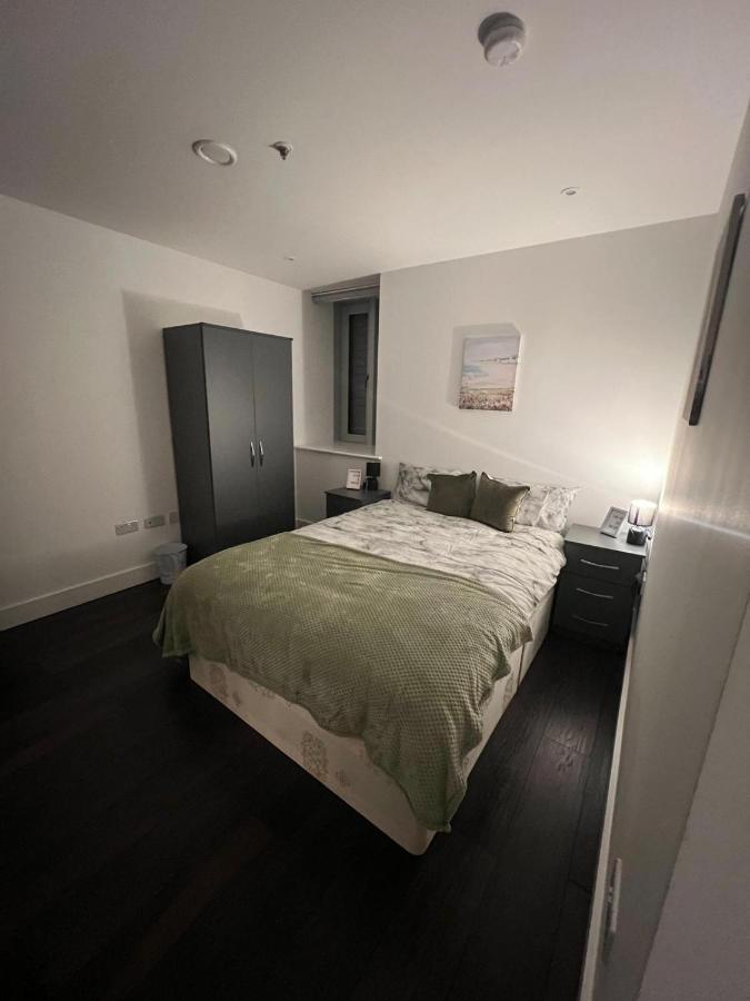 Spacious Sleep 7 Flat 20 Mins Central London Bp65 Экстерьер фото