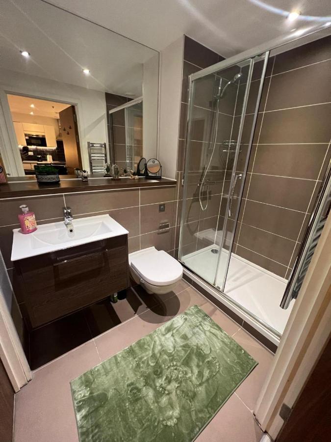 Spacious Sleep 7 Flat 20 Mins Central London Bp65 Экстерьер фото