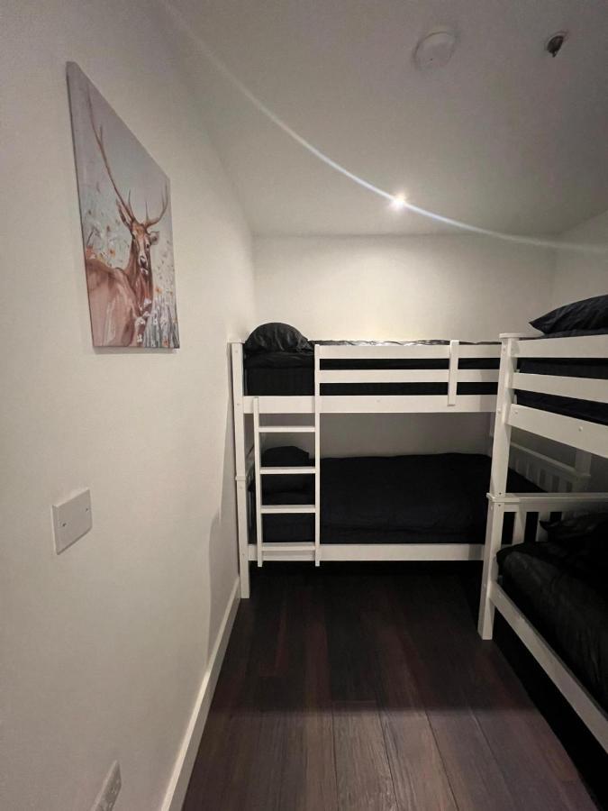 Spacious Sleep 7 Flat 20 Mins Central London Bp65 Экстерьер фото