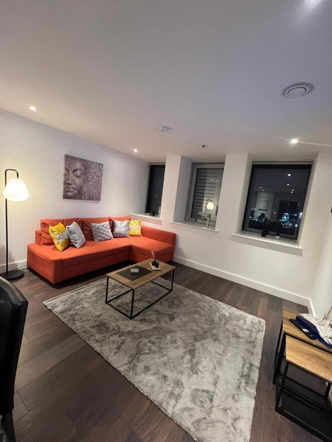Spacious Sleep 7 Flat 20 Mins Central London Bp65 Экстерьер фото